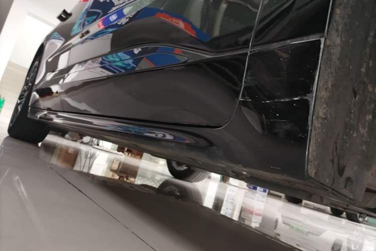 Used Zeekr 001 2024 ME Edition 100 kWh All-Wheel Drive Right Side Sill