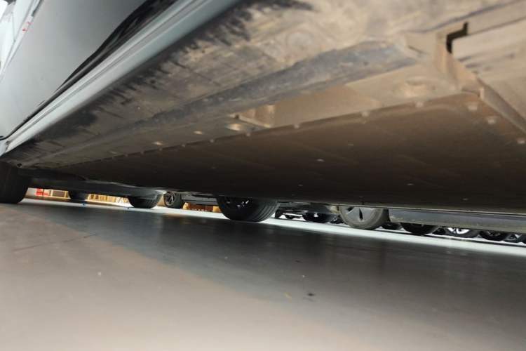 Used Zeekr 001 2024 WE Edition 100 kWh Rear-Drive Right Side Sill