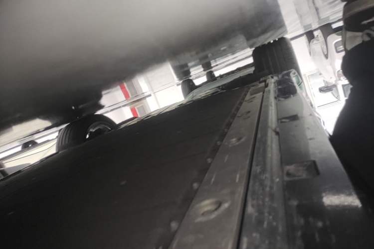 Used Zeekr 001 2024 WE Edition 100 kWh Rear-Drive Right Side Sill