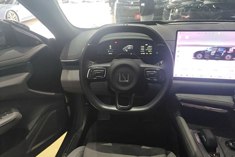 Used Zeekr 001 2024 WE Edition 100 kWh Rear-Drive Steering Wheel