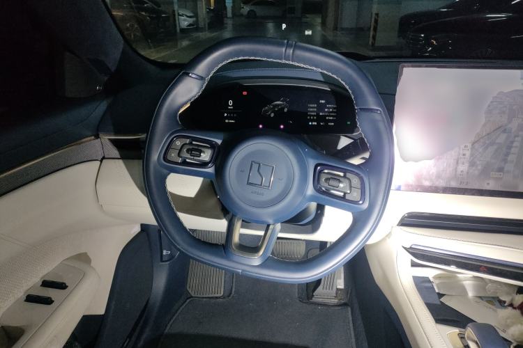 Used Zeekr 001 2024 WE Edition 95 kWh All-Wheel Drive Steering Wheel