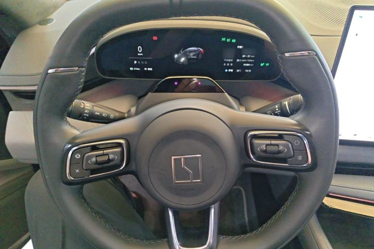 Used Zeekr 001 2024 YOU Edition 100 kWh All-Wheel Drive Steering Wheel