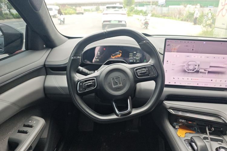 Used Zeekr 001 2024 WE Edition 95 kWh All-Wheel Drive Steering Wheel