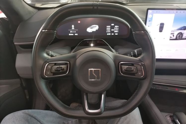 Used Zeekr 001 2024 ME Edition 100 kWh All-Wheel Drive Steering Wheel