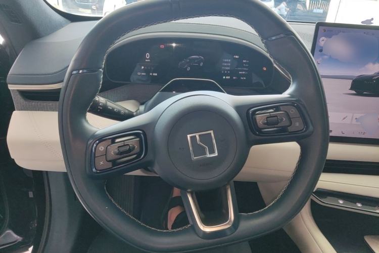 Used Zeekr 001 2024 ME Edition 100 kWh All-Wheel Drive Steering Wheel