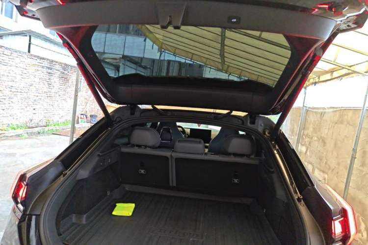 Used Zeekr 001 2024 YOU Edition 100 kWh All-Wheel Drive Trunk