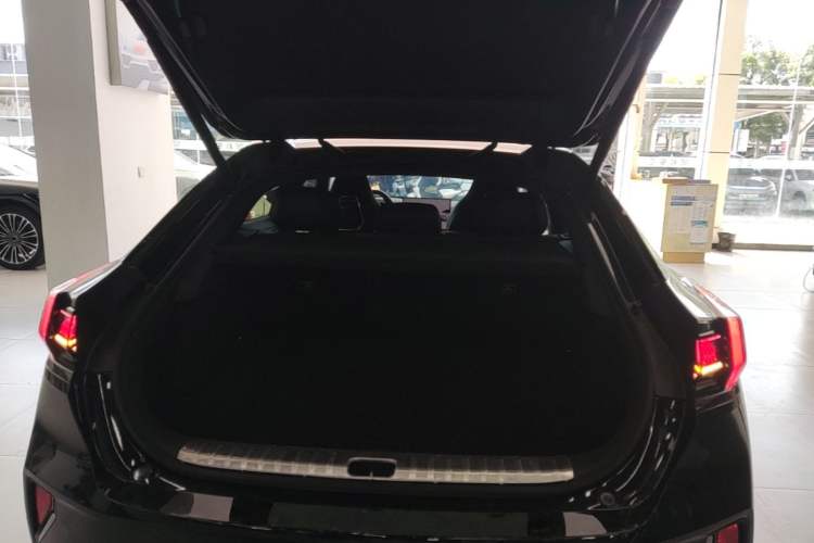 Used Zeekr 001 2024 ME Edition 100 kWh All-Wheel Drive Trunk