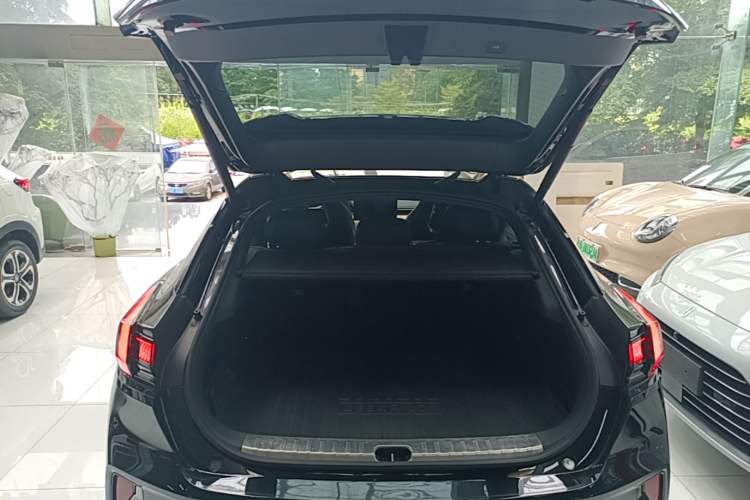 Used Zeekr 001 2024 ME Edition 100 kWh All-Wheel Drive Trunk