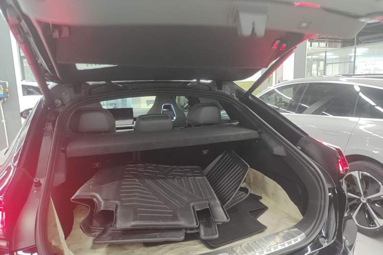Used Zeekr 001 2024 WE Edition 100 kWh Rear-Drive Trunk
