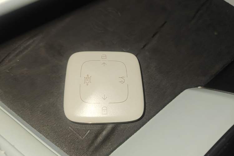Used Zeekr 001 2024 ME Edition 100 kWh All-Wheel Drive Vehicle Key