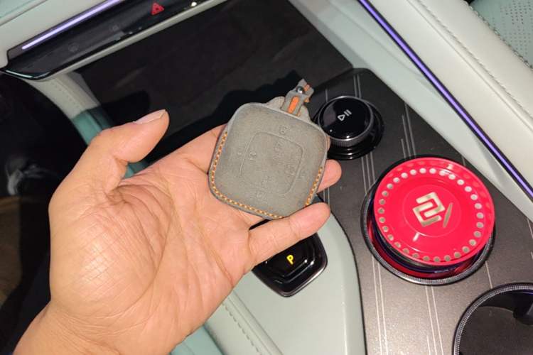 Used Zeekr 001 2024 WE Edition 100 kWh Rear-Drive Vehicle Key