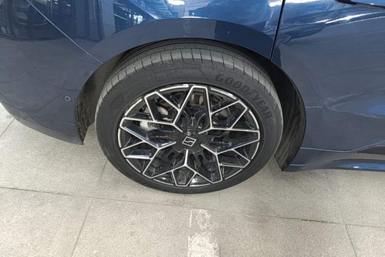 Used Zeekr 001 2024 WE Edition 95 kWh All-Wheel Drive Exterior 5