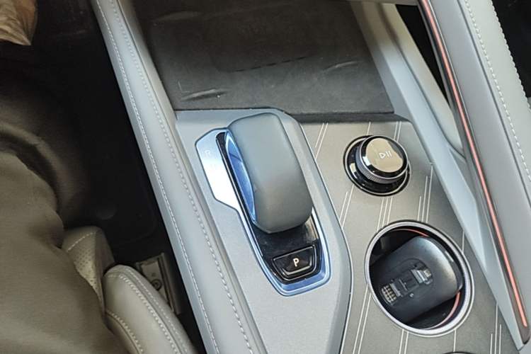 Used Zeekr 001 2024 WE Edition 95 kWh All-Wheel Drive Gear Lever