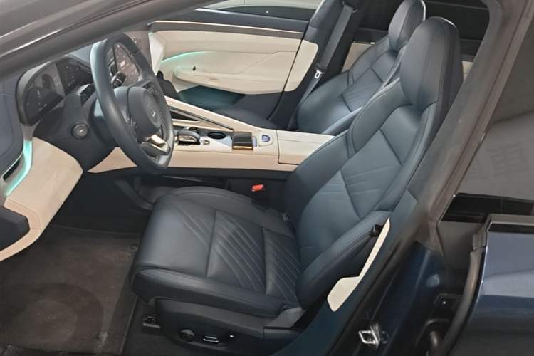 Used Zeekr 001 2024 YOU Edition 100 kWh All-Wheel Drive Left Front Seat