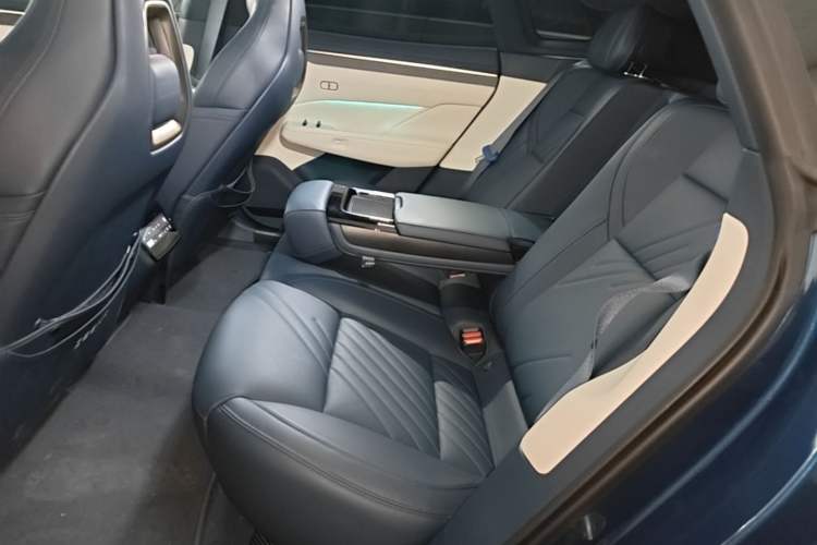 Used Zeekr 001 2024 YOU Edition 100 kWh All-Wheel Drive Left Rear Seat