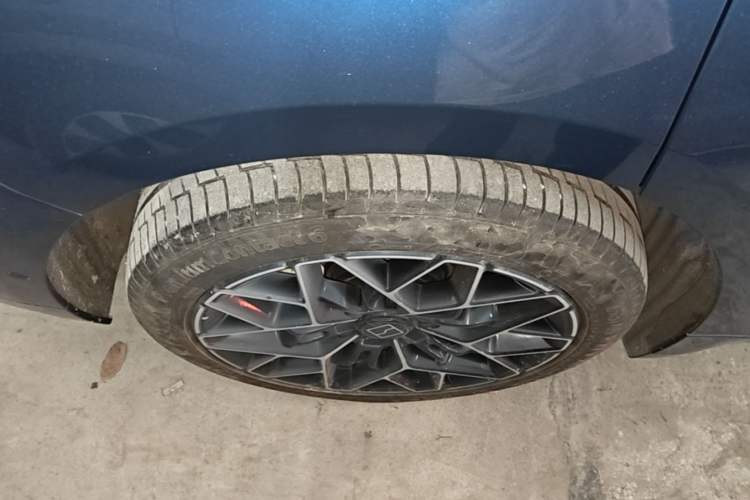 Used Zeekr 001 2024 YOU Edition 100 kWh All-Wheel Drive Right Rear Wheel Hub