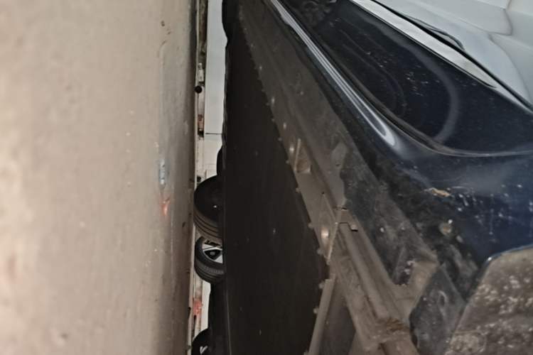 Used Zeekr 001 2024 YOU Edition 100 kWh All-Wheel Drive Right Side Sill