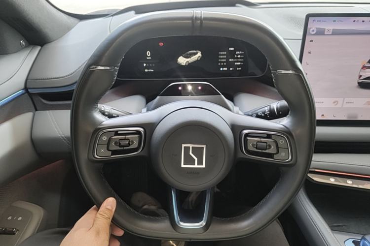 Used Zeekr 001 2024 WE Edition 95 kWh All-Wheel Drive Steering Wheel