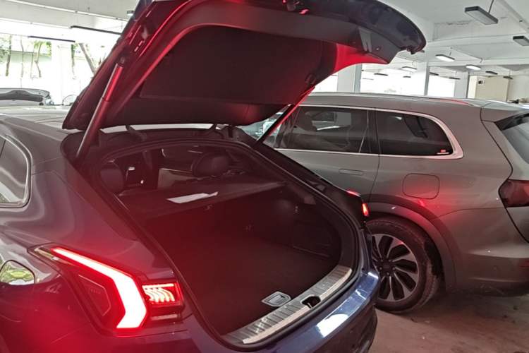 Used Zeekr 001 2024 YOU Edition 100 kWh All-Wheel Drive Trunk