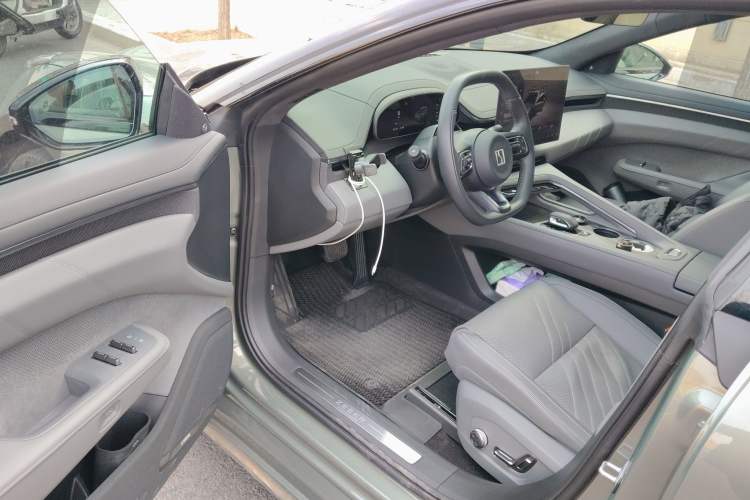 Used Zeekr 001 2024 YOU Edition 100 kWh All-Wheel Drive Driver Seat