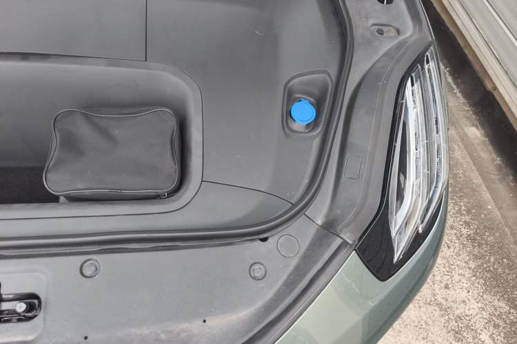 Used Zeekr 001 2024 WE Edition 100 kWh Rear-Drive Engine Bay Left