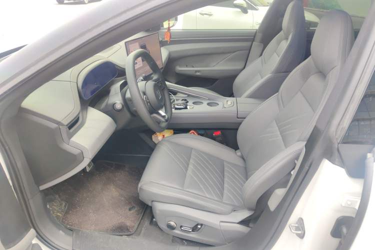 Used Zeekr 001 2024 YOU Edition 100 kWh All-Wheel Drive Left Front Seat