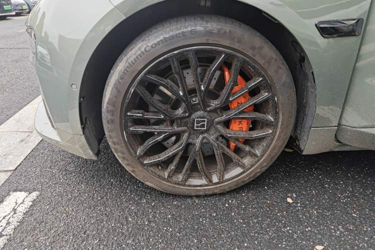Used Zeekr 001 2024 YOU Edition 100 kWh All-Wheel Drive Right Front Wheel Hub