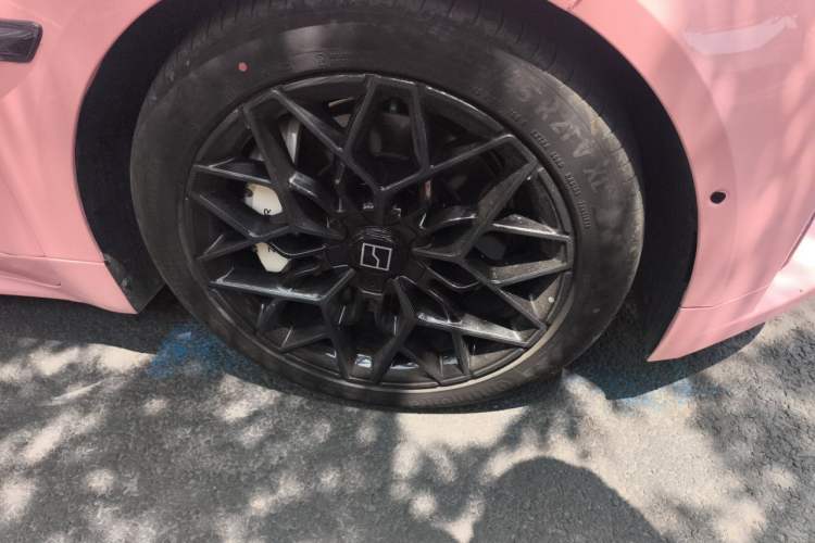 Used Zeekr 001 2024 ME Edition 100 kWh All-Wheel Drive Right Front Wheel Hub