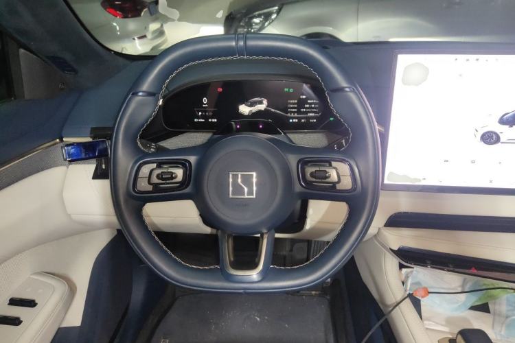 Used Zeekr 001 2024 YOU Edition 100 kWh All-Wheel Drive Steering Wheel