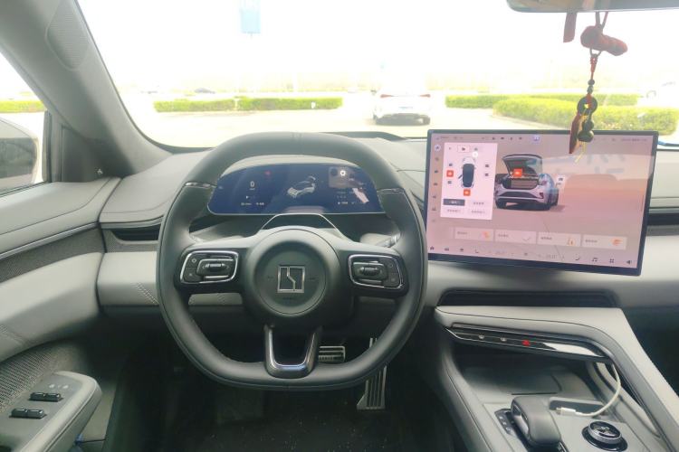 Used Zeekr 001 2024 YOU Edition 100 kWh All-Wheel Drive Steering Wheel