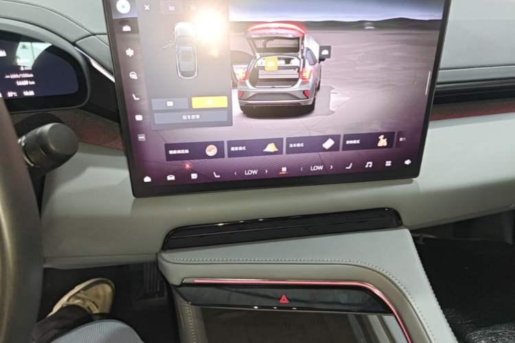 Used Zeekr 001 2024 WE Edition 100 kWh Rear-Drive Audio And AC Panel