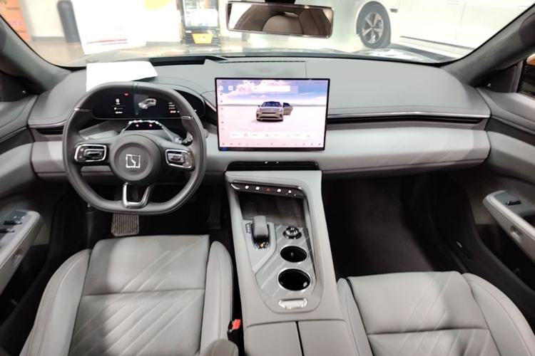 Used Zeekr 001 2024 WE Edition 95 kWh All-Wheel Drive Center Console