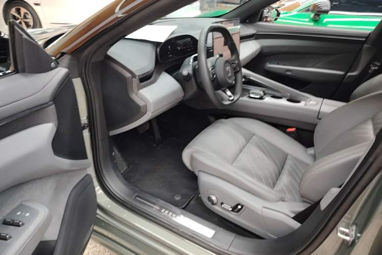 Used Zeekr 001 2024 WE Edition 95 kWh All-Wheel Drive Driver Seat