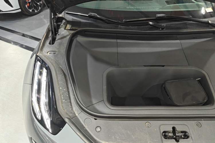 Used Zeekr 001 2024 WE Edition 100 kWh Rear-Drive Engine Bay Right