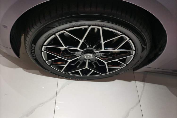 Used Zeekr 001 2024 WE Edition 95 kWh All-Wheel Drive Exterior 4