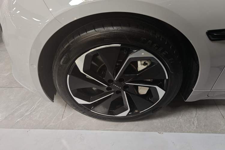 Used Zeekr 001 2024 WE Edition 100 kWh Rear-Drive Exterior 4