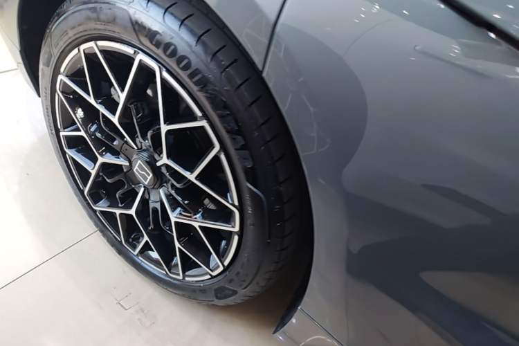 Used Zeekr 001 2024 WE Edition 95 kWh All-Wheel Drive Exterior 5