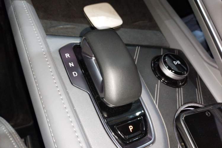 Used Zeekr 001 2024 WE Edition 95 kWh All-Wheel Drive Gear Lever