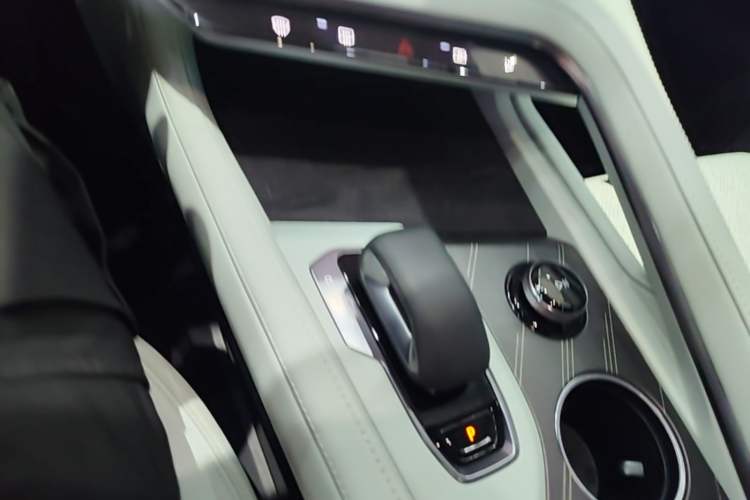 Used Zeekr 001 2024 WE Edition 95 kWh All-Wheel Drive Gear Lever