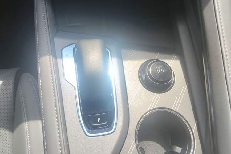 Used Zeekr 001 2024 WE Edition 100 kWh Rear-Drive Gear Lever