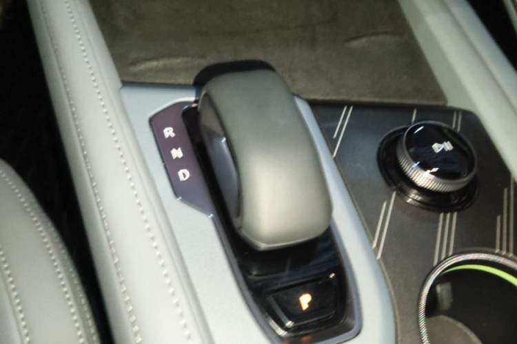 Used Zeekr 001 2024 ME Edition 100 kWh All-Wheel Drive Gear Lever