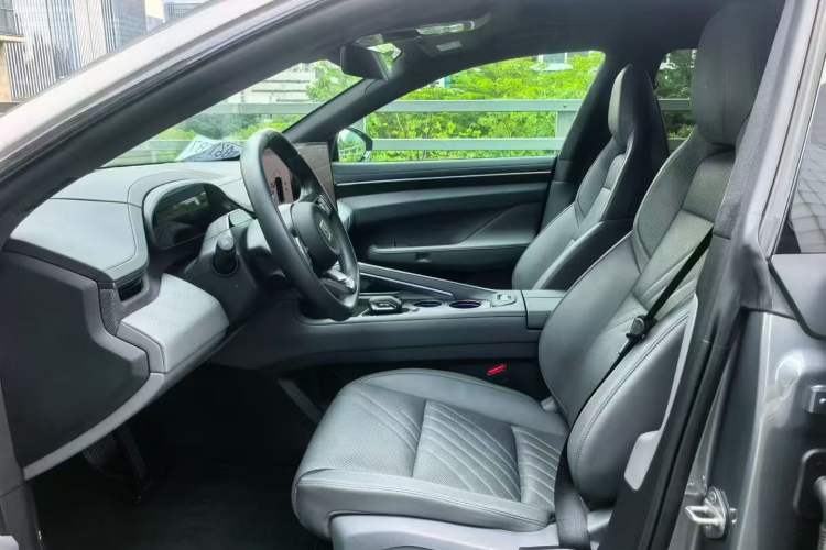 Used Zeekr 001 2024 YOU Edition 100 kWh All-Wheel Drive Left Front Seat