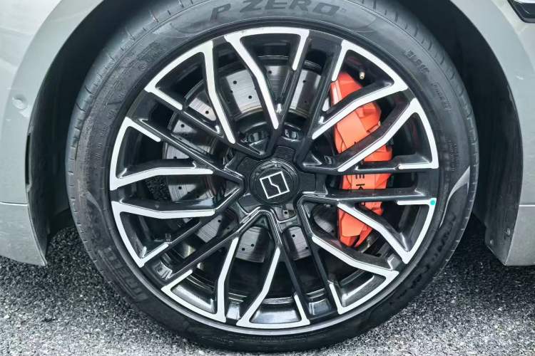 Used Zeekr 001 2024 YOU Edition 100 kWh All-Wheel Drive Left Front Wheel Hub