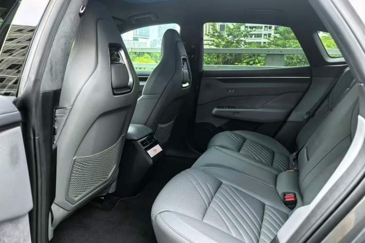 Used Zeekr 001 2024 YOU Edition 100 kWh All-Wheel Drive Left Rear Seat
