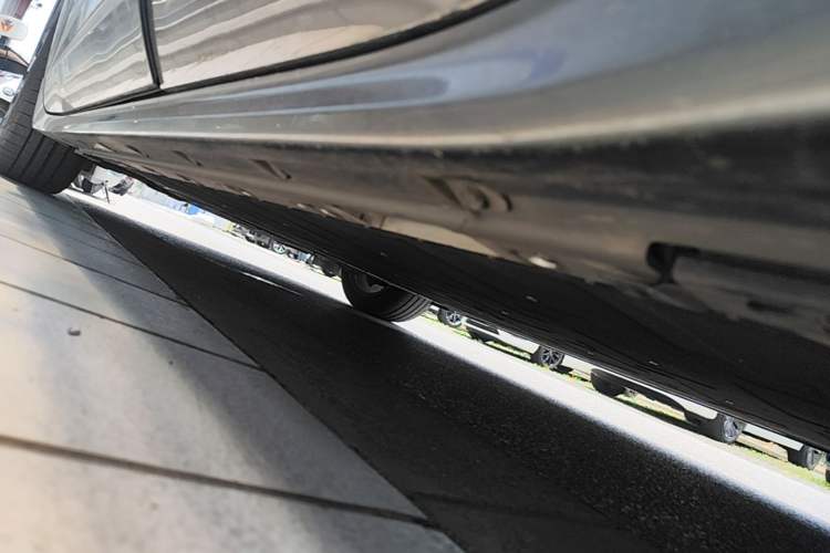 Used Zeekr 001 2024 WE Edition 100 kWh Rear-Drive Left Side Sill