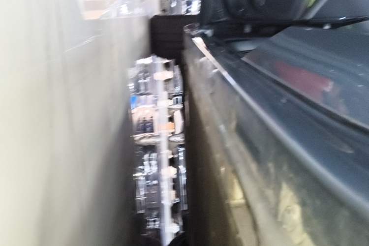 Used Zeekr 001 2024 ME Edition 100 kWh All-Wheel Drive Left Side Sill