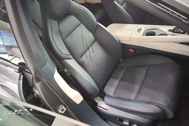 Used Zeekr 001 2024 WE Edition 100 kWh Rear-Drive Right Front Seat