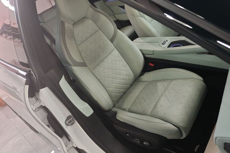 Used Zeekr 001 2024 WE Edition 100 kWh Rear-Drive Right Front Seat