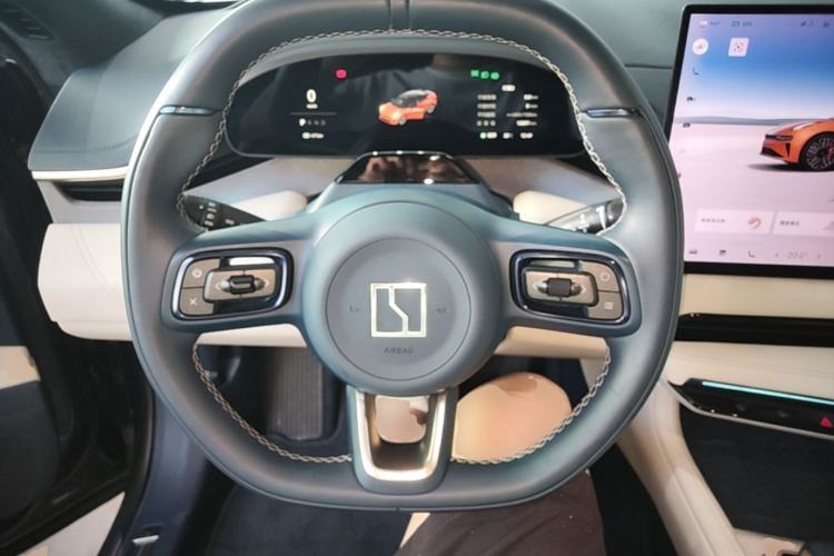 Used Zeekr 001 2024 WE Edition 100 kWh Rear-Drive Steering Wheel