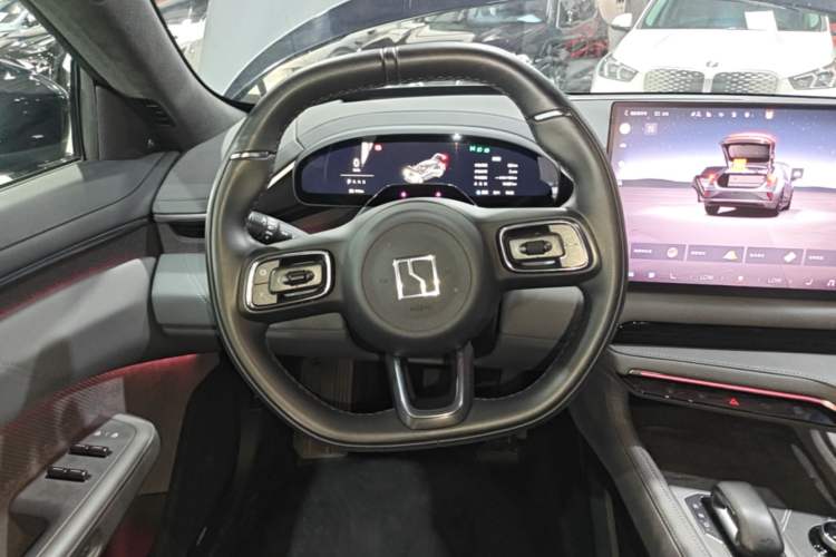 Used Zeekr 001 2024 WE Edition 100 kWh Rear-Drive Steering Wheel